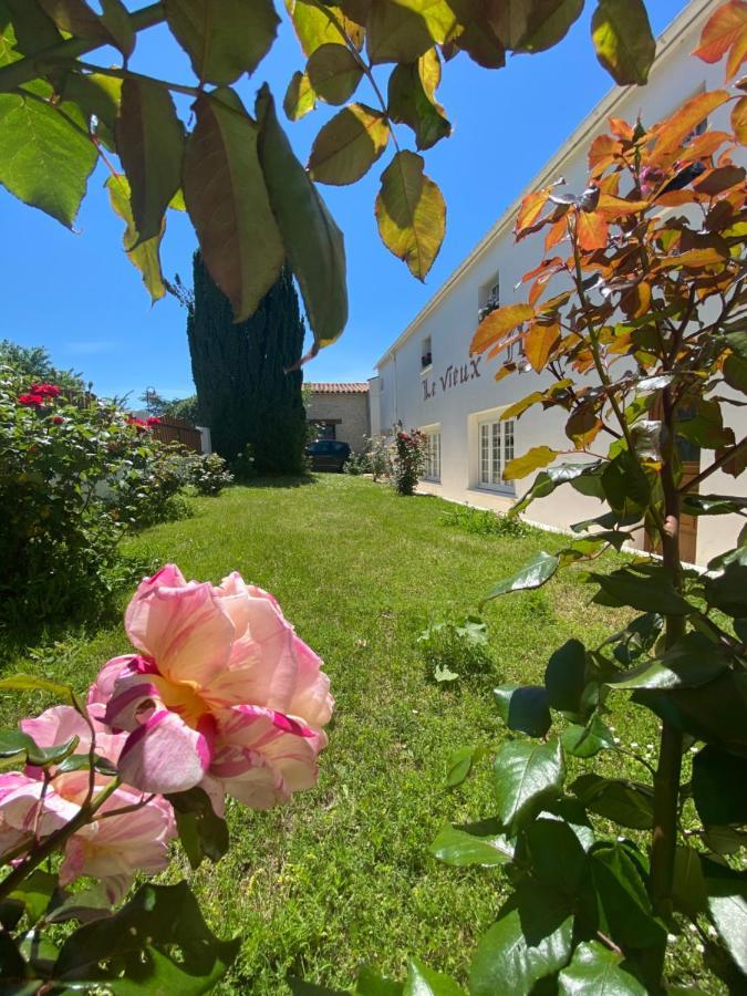 مبيت وإفطار Bouhet Le Vieux Moulin المظهر الخارجي الصورة